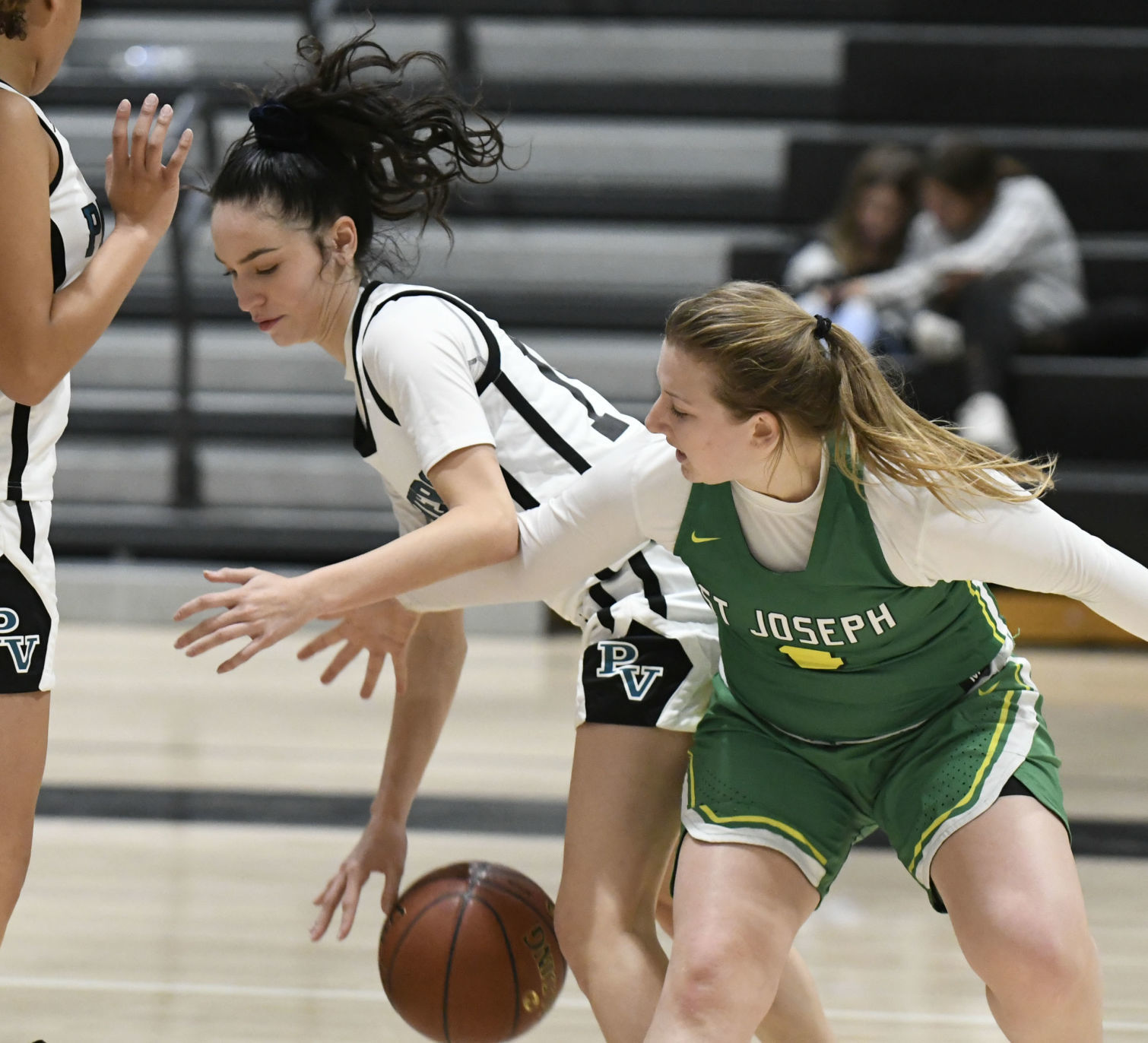 112619 SJ PV girls basketball 05.jpg